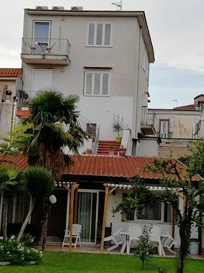مبيت وإفطار نولا Casa Castellano المظهر الخارجي الصورة